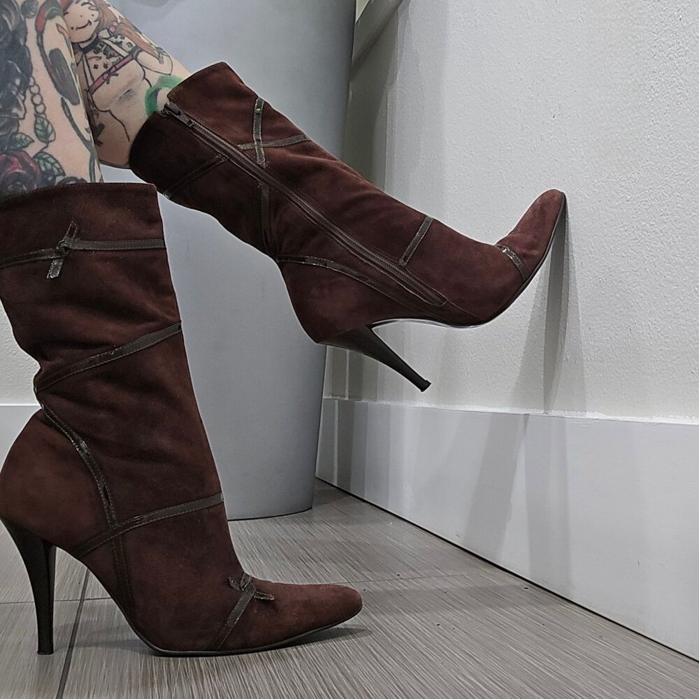 BCBG Paris โฆ Brown Suede Heeled Boots โฆ Stiletto Zipper Strap Detail Size 8 - Picture 5 of 16